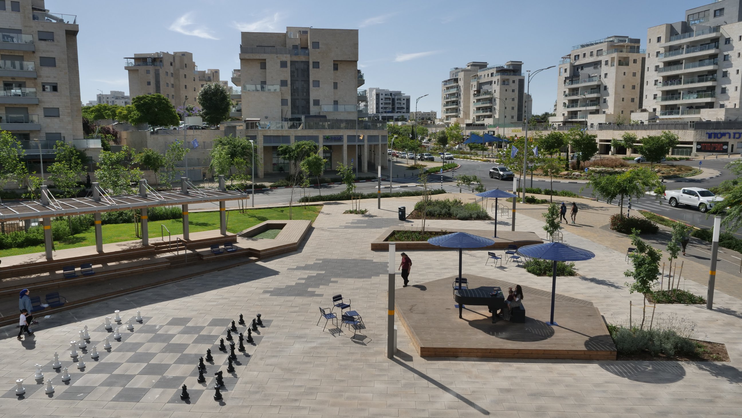 כיכר עירונית, חריש