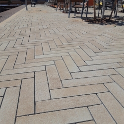 אבן הרובע בגמר אומבריאנו גרינט בז' , רח' איילת השחר אור יהודה,  תמא- תכנון מרחב אורבני 