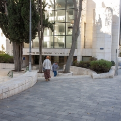 ריצוף אבן טוסקנה בגימור אומבראינו