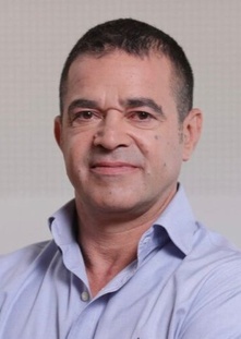 עמית לנג