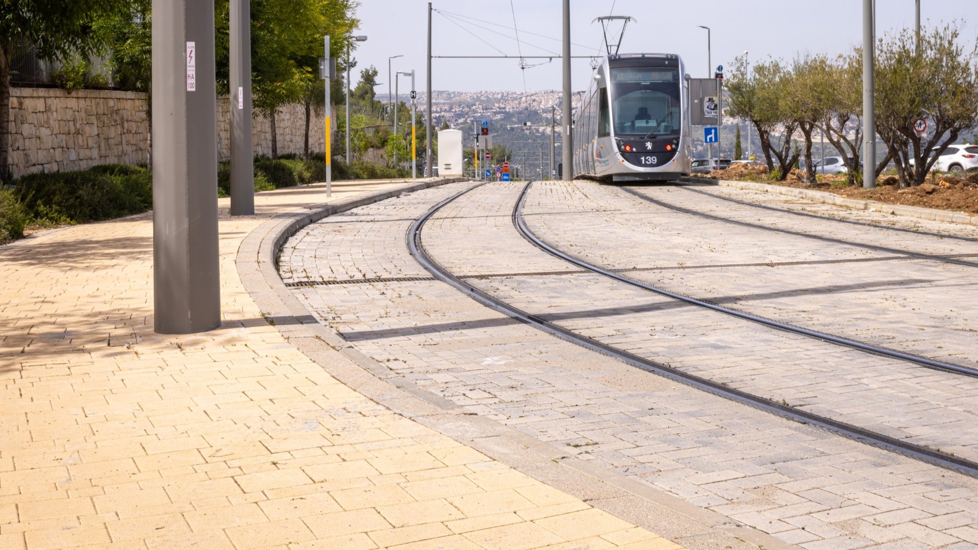 ריצוף חוץ למרחב ציבורי
